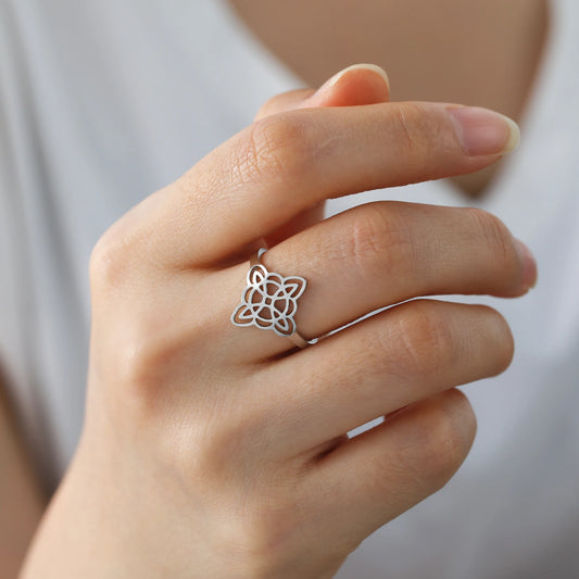 Eternal Knot Ring