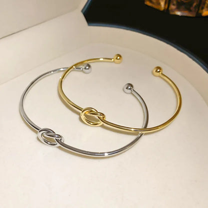 Midnight Twist Bangle